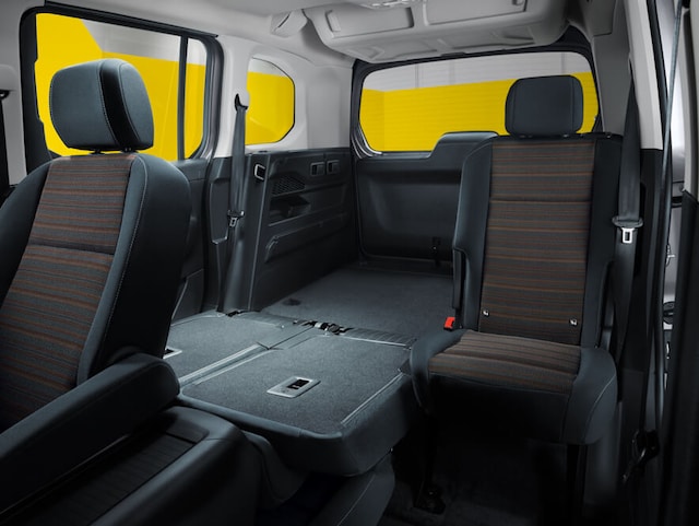 Opel Combo deljeni zadnji sedeži