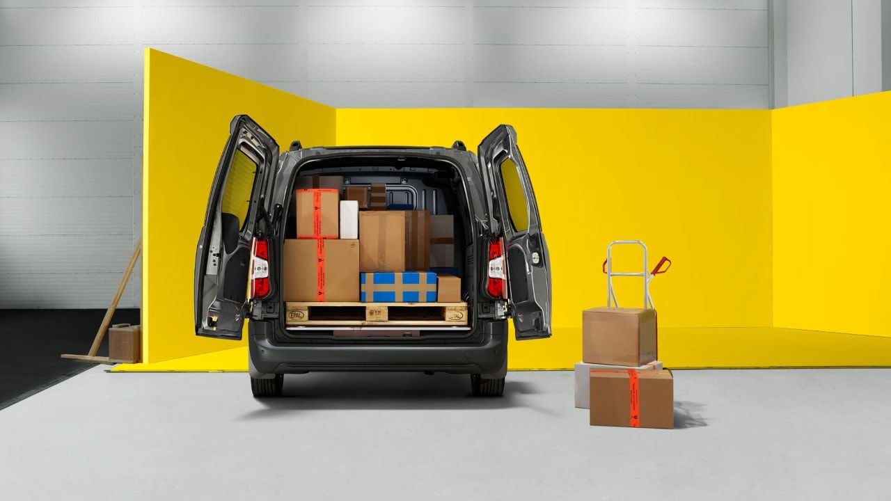 Opel, Combo Cargo, zunanjost med vožnjo
